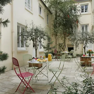 *** Otel The Originals City, Lecourbe, Tour Eiffel Fransa